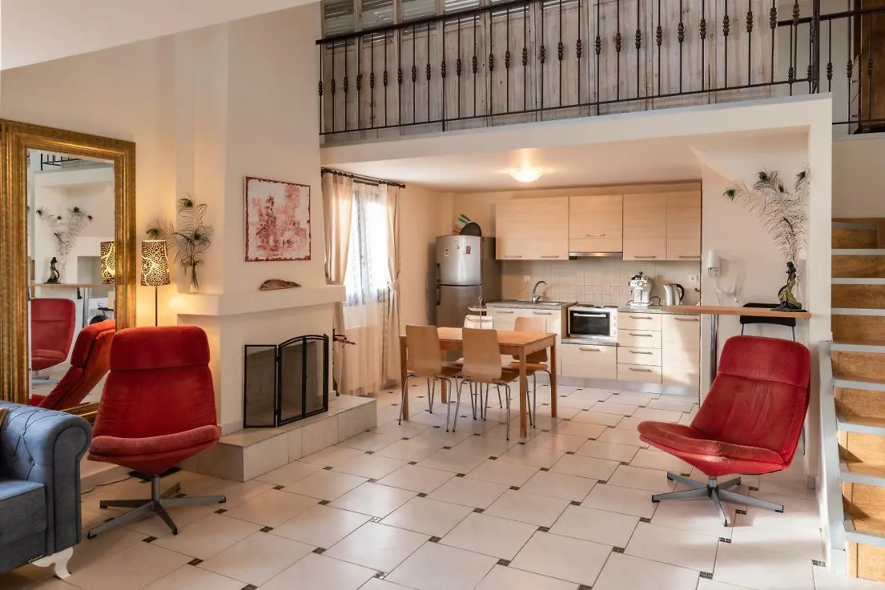 Blue Fox Apartment Nea Skioni
