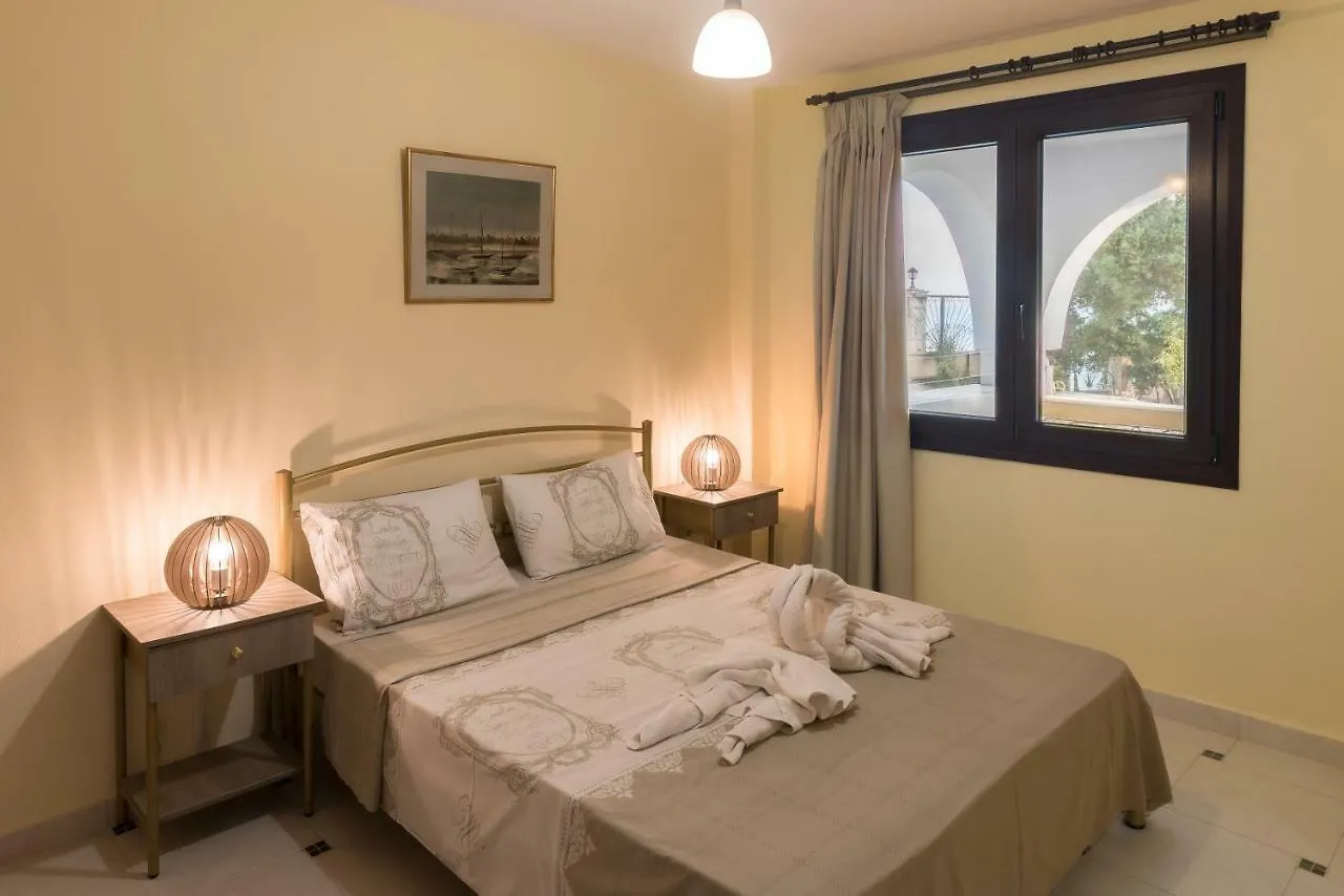 Blue Fox Apartment Nea Skioni